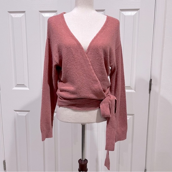 Love Tree Sweaters - Love Tree V-Neck Wrap Sweater Top Size M